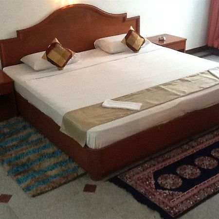 Hotel Kanishka Phg 벵갈루루 외부 사진