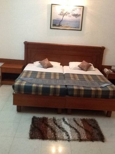 Hotel Kanishka Phg 벵갈루루 외부 사진