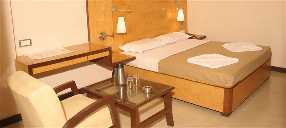 Hotel Kanishka Phg 벵갈루루 외부 사진
