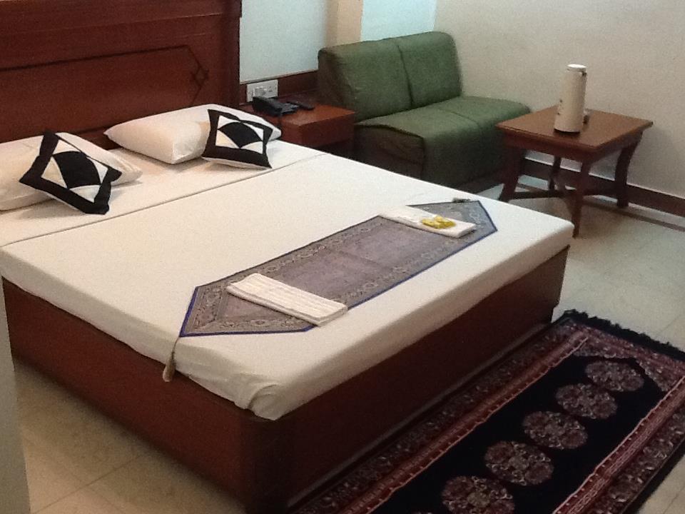 Hotel Kanishka Phg 벵갈루루 외부 사진